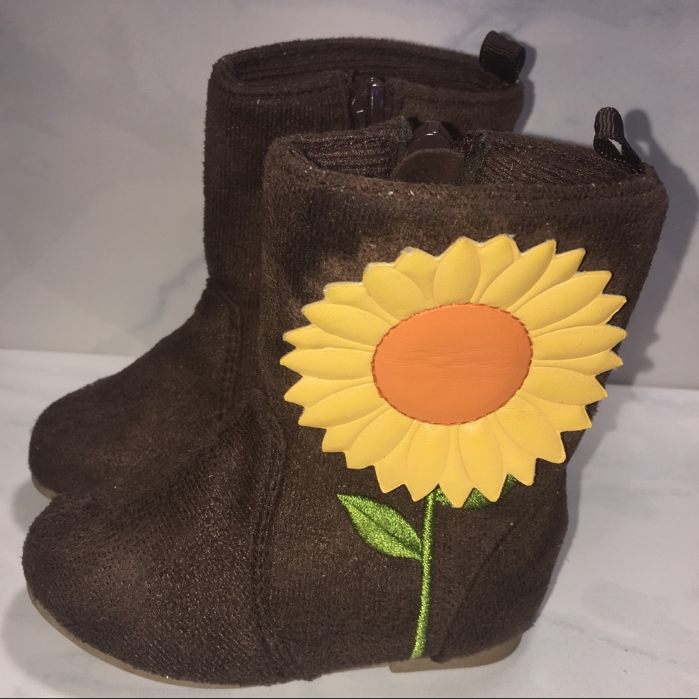 Gymboree Sunflower Suede boot ADORABLE size 3 nwot